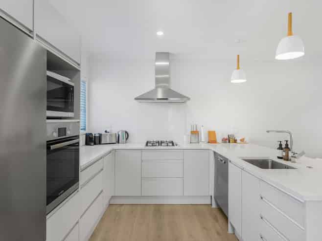 14 Springside Court, Huntington