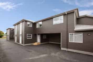 4D/52 Helena Road, Hillcrest