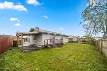 2/30 Kennington Drive, Clendon Park