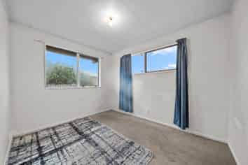 2/30 Kennington Drive, Clendon Park