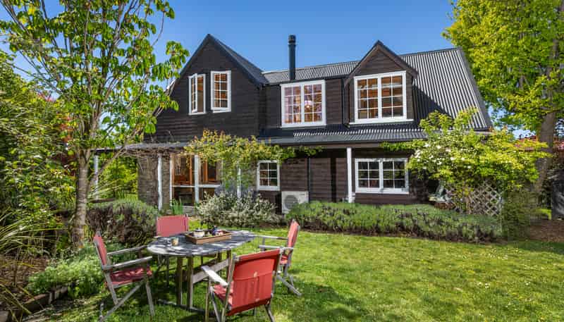 9 Hunter Crescent, Wanaka