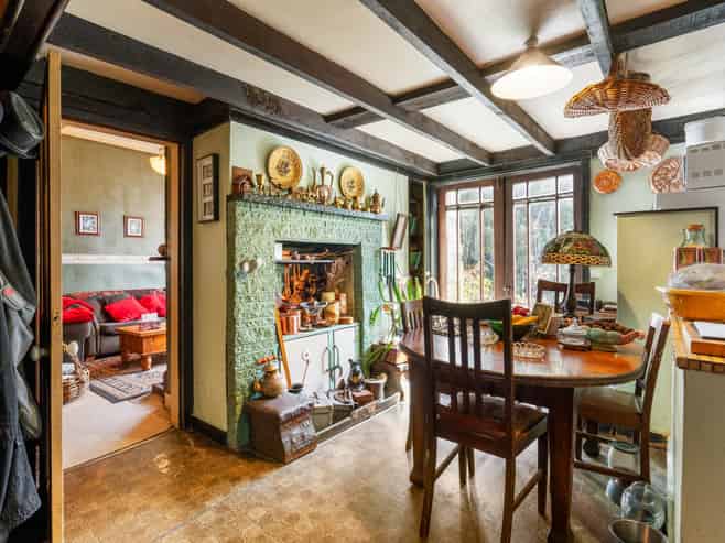 16 Mulford Street, Concord