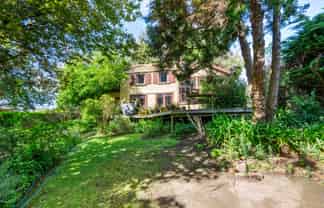 16 Mulford Street, Concord