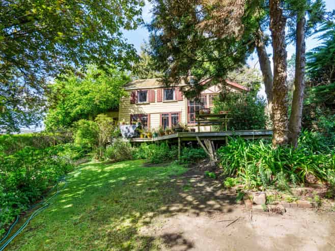 16 Mulford Street, Concord