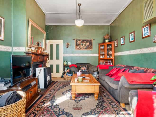 16 Mulford Street, Concord