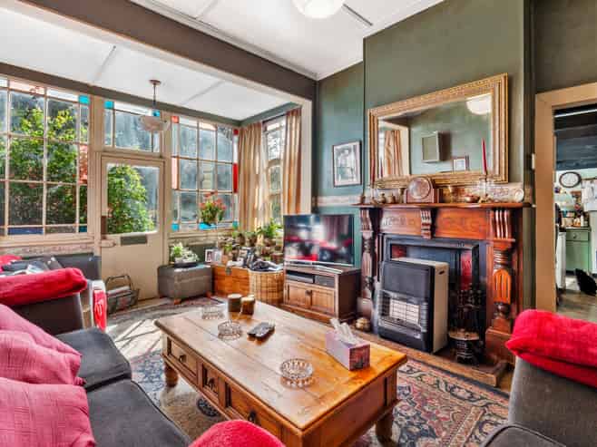 16 Mulford Street, Concord