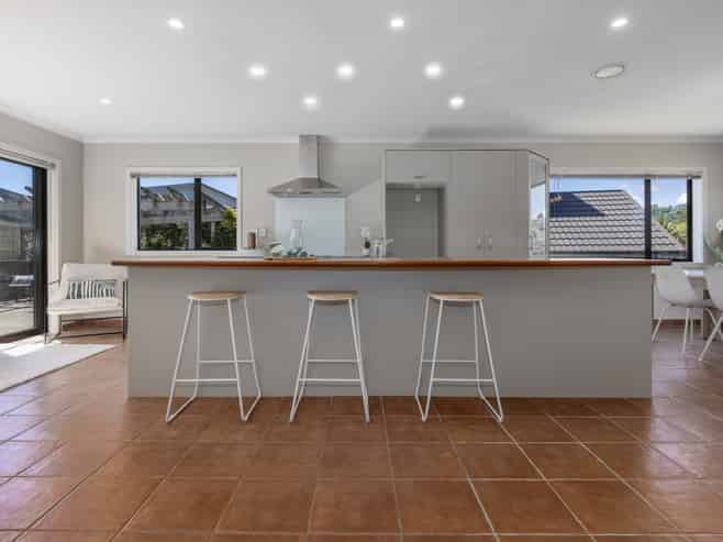 6 Aotea Drive, Aotea