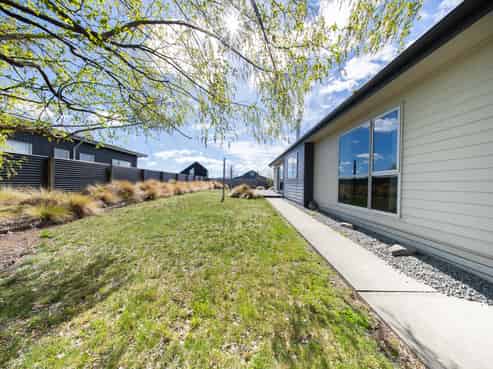 14 Rhoboro Road, Twizel
