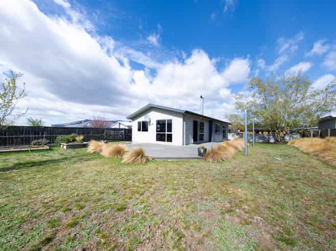14 Rhoboro Road, Twizel