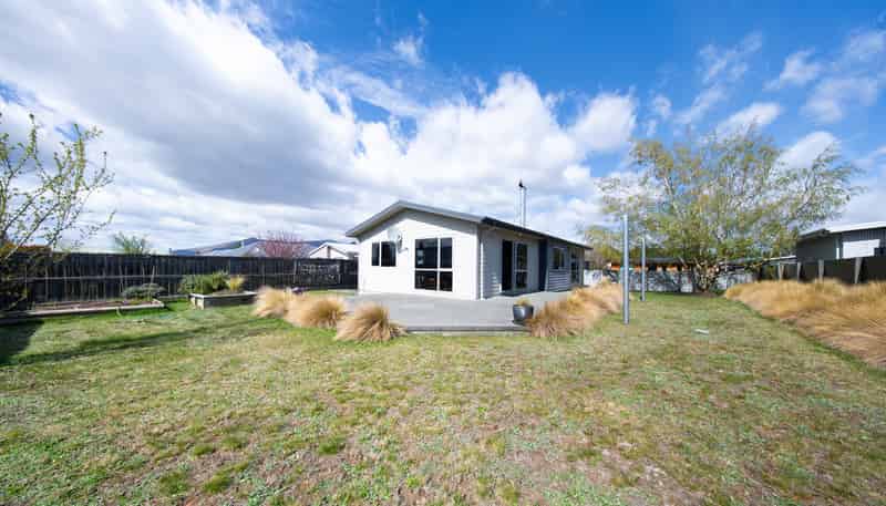 14 Rhoboro Road, Twizel