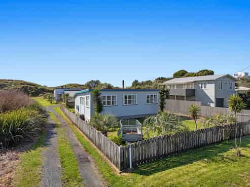 777/779 State Highway 35, Tirohanga