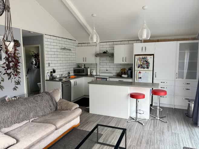 65 King Road, Kinloch