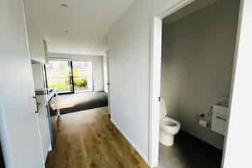 9/3234 Great North Road , New Lynn