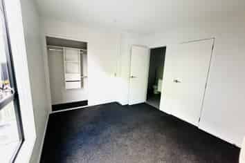 9/3234 Great North Road , New Lynn