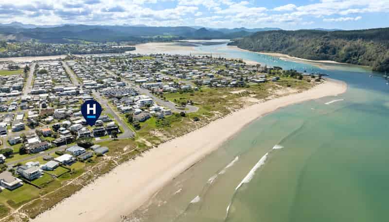 305 Winifred Avenue, Whangamata