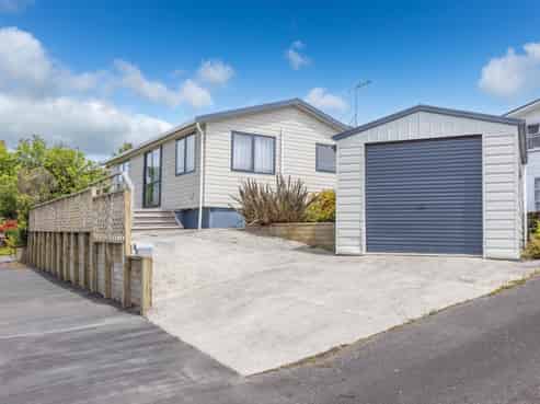 21a Acacia Crescent, Glenview