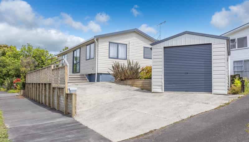 21a Acacia Crescent, Glenview