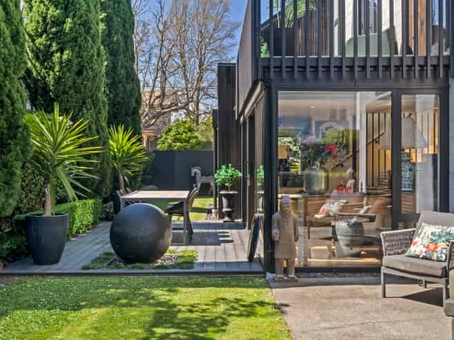 10 Shrewsbury Street, Merivale