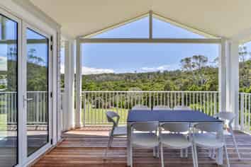 202 Landmark Terrace, Orewa