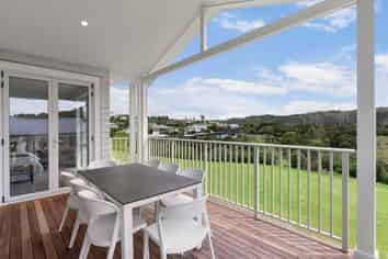 202 Landmark Terrace, Orewa