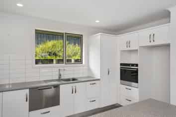 84/4 Greystone Place, Omokoroa