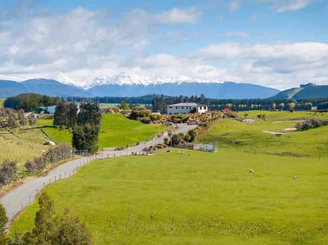 1085C Hillside Manapouri Road, Manapouri