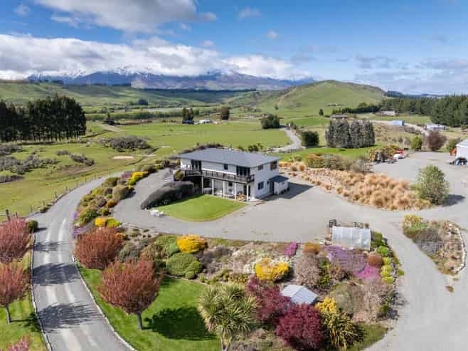 1085C Hillside Manapouri Road, Manapouri