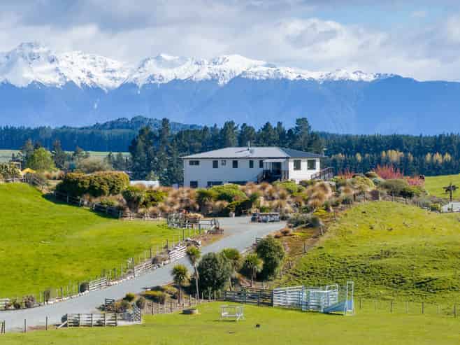 1085C Hillside Manapouri Road, Manapouri