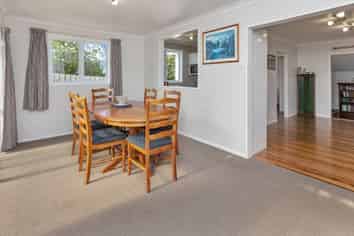 13 Karoro Road, One Tree Point