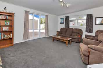 13 Karoro Road, One Tree Point