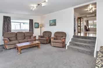 13 Karoro Road, One Tree Point