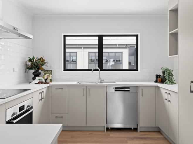 2-3/2 Wellington Street, Hamilton East