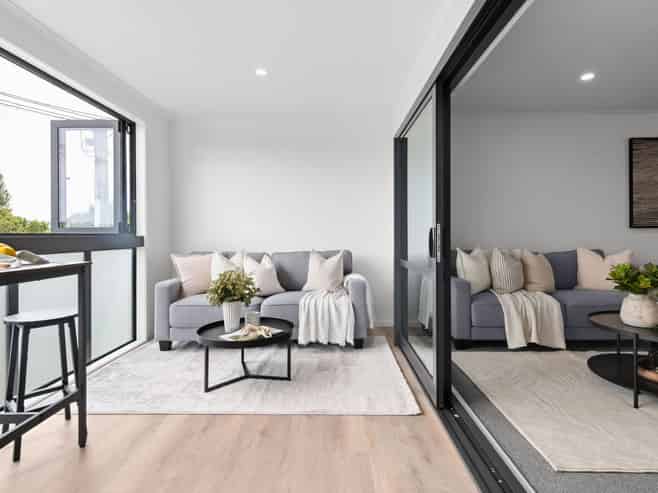 2-3/2 Wellington Street, Hamilton East