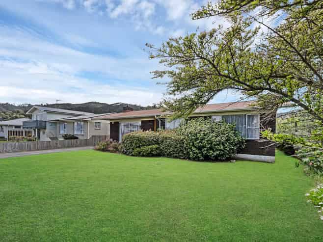 102 Centennial Avenue, Thames