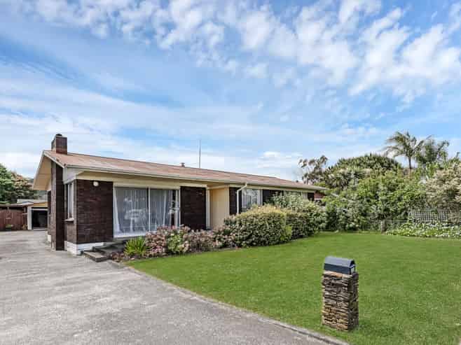 102 Centennial Avenue, Thames