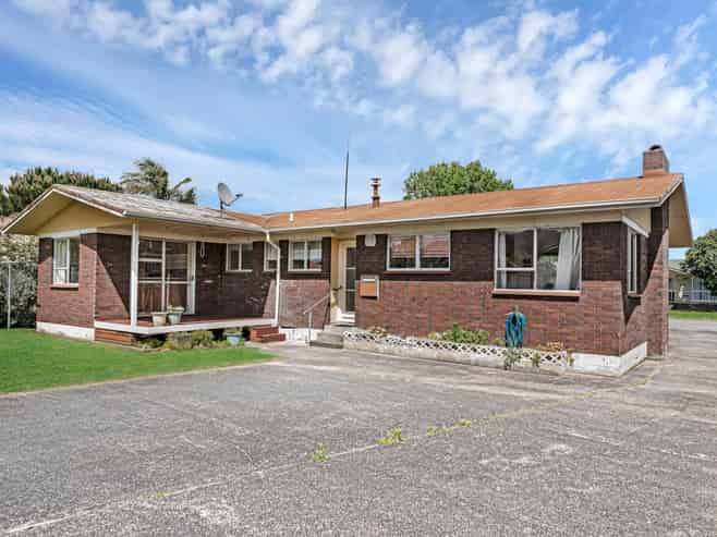 102 Centennial Avenue, Thames