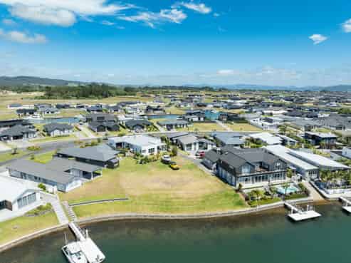 15 Waitemata Drive, One Tree Point