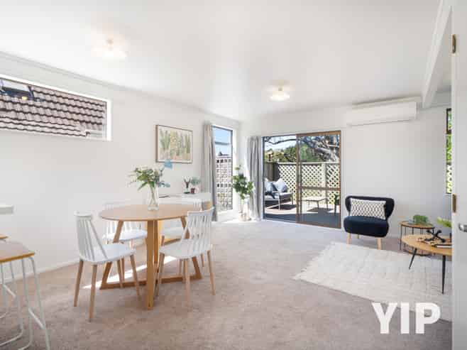 2/46 Wingfield Place, Churton Park