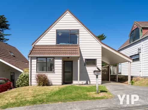 2/46 Wingfield Place, Churton Park