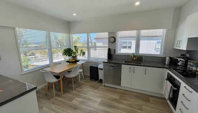 5/2 Argyle Terrace, Milford