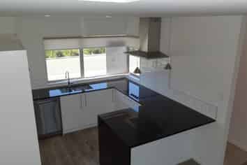  40 Menin Gate, Yaldhurst