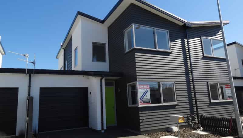  40 Menin Gate, Yaldhurst