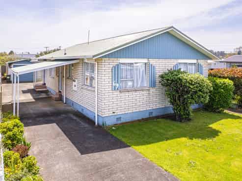 69 Exeter Crescent, Springvale