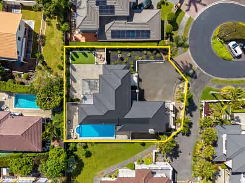 12 Courtneys, West Harbour