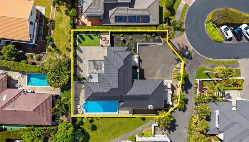 12 Courtneys, West Harbour