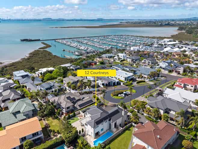 12 Courtneys, West Harbour