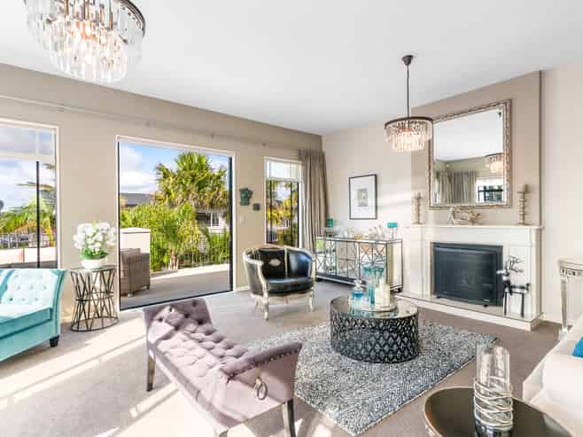 12 Courtneys, West Harbour