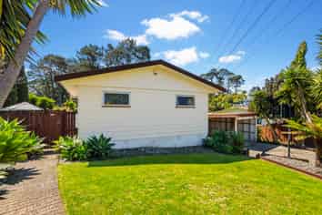 12 Alidade Place, Massey