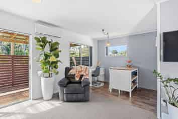 12 Alidade Place, Massey