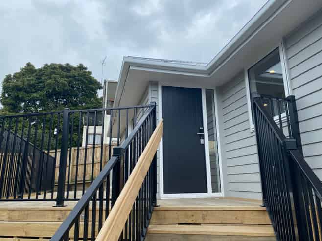 B/651B Grey Street, Hamilton East